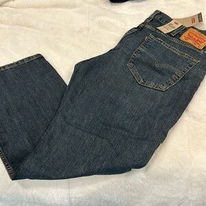 NWT--Men’s Levi’s 559 Relaxed Straight 38/30--221